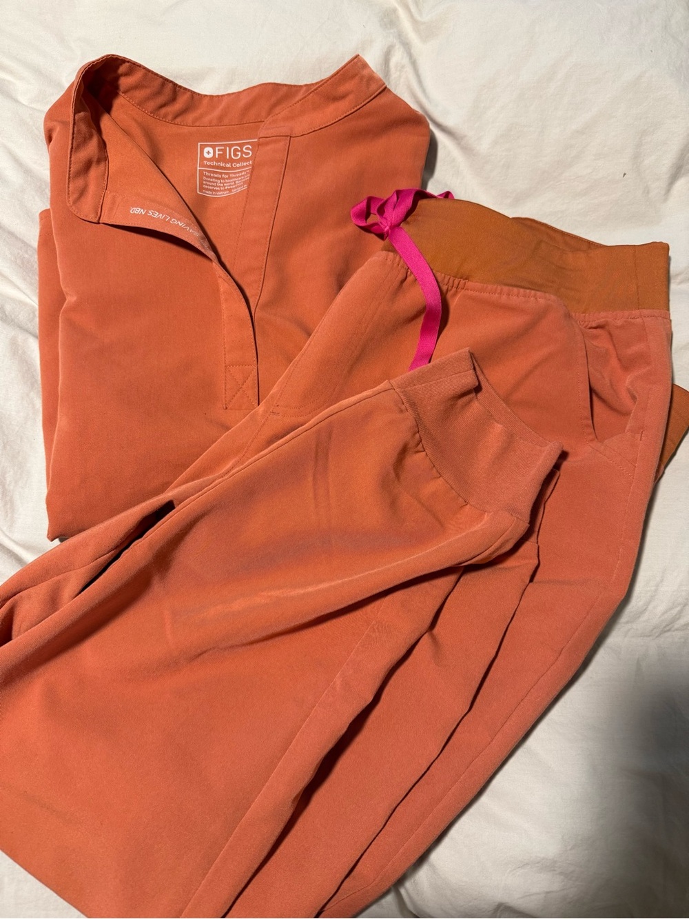 Figs Women’s Terracotta Scrub Set with Pink Drawstring Accent
